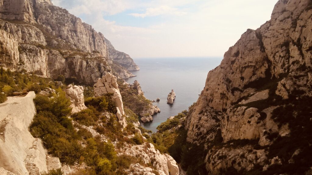 How to enjoy Marseille and chase the summer mood - Calanque de Sugiton