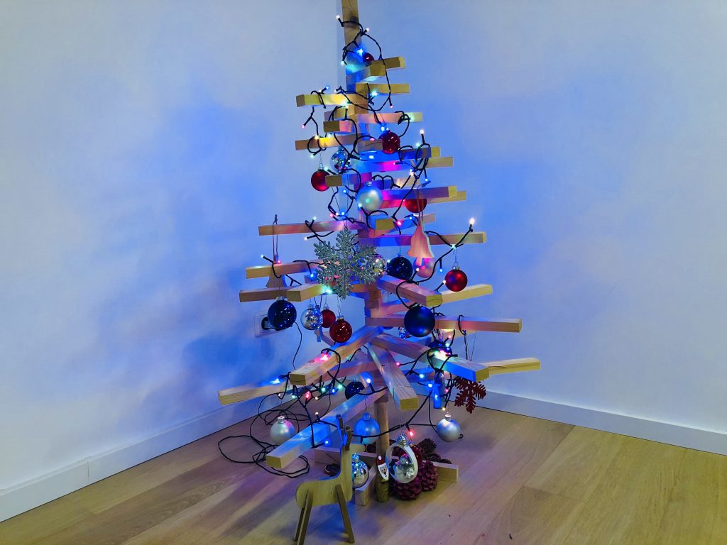 How to make the best of Christmas and enjoy the holiday season - Christmas tree
